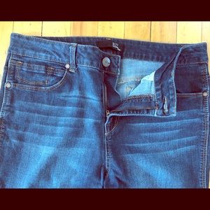 Women’s Jeans - 1822 size 12 Skinny Jeans